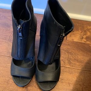 Women’s bootie